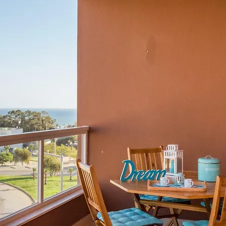 Beautiful Litoralmar アパート